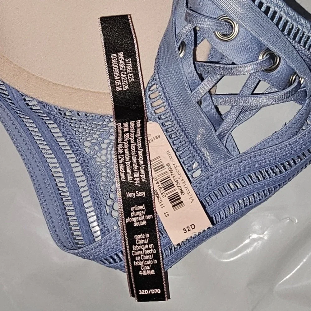 Victoria's‎ Secret Very Sexy Light Blue Lace Racerback Front Close Bra 32D
